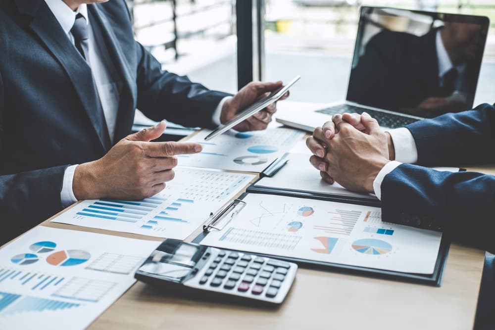 <span style="color:hsl( 212, 31%, 20% );">Why Choose Chambers Property Finance?</span>